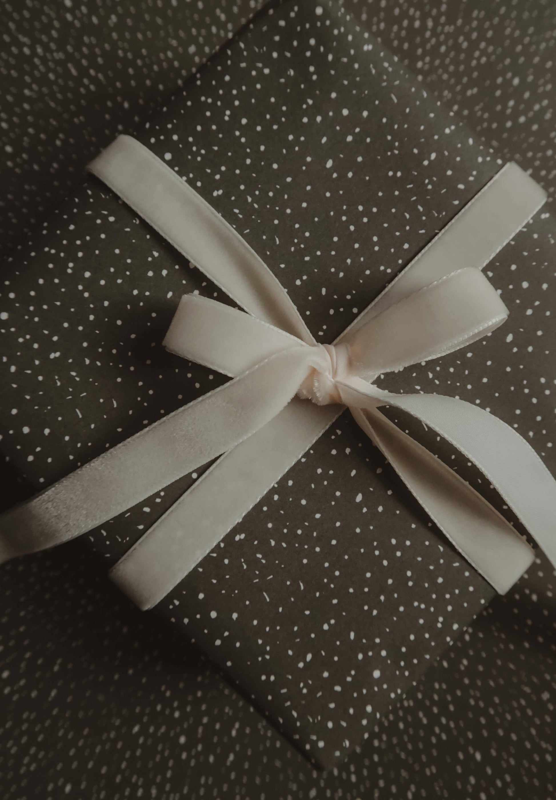 Set Of 3 Pieces Snowing Wrapping Paper - Magnolia Lane co. Home + Garden + Gift