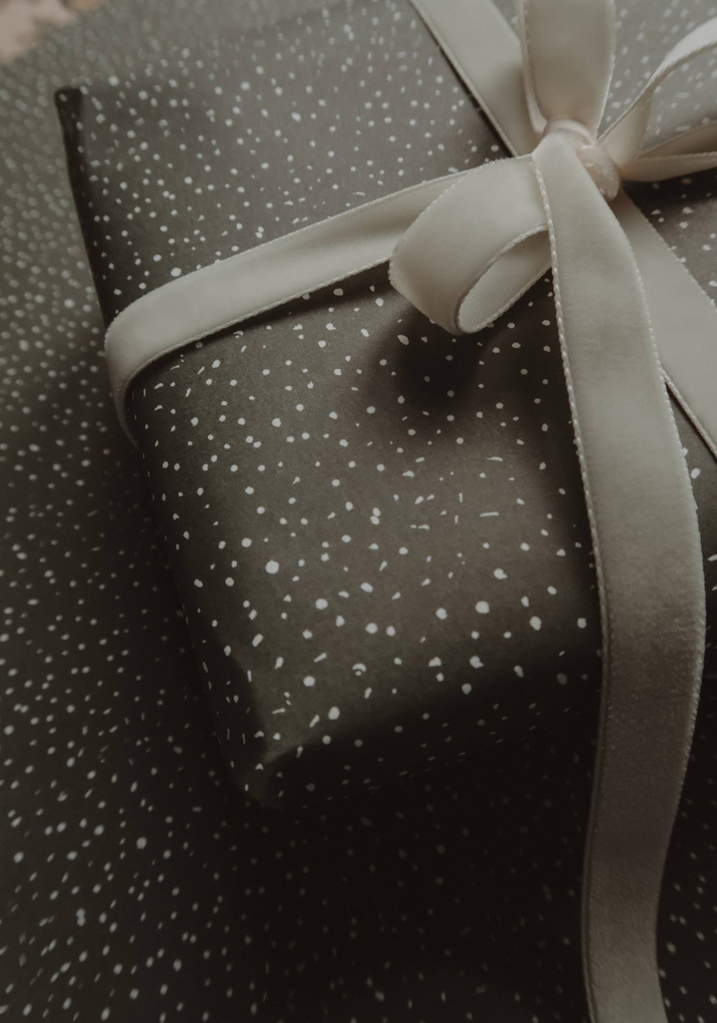 Set Of 3 Pieces Snowing Wrapping Paper - Magnolia Lane co. Home + Garden + Gift