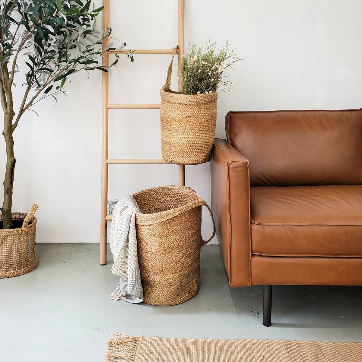 Handwoven Wicker Storage • Kata Wall Hanging Basket [S] - Magnolia Lane co. Home + Garden + Gift